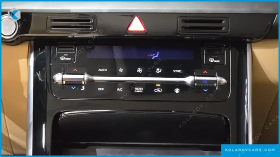 KIA CARNIVAL DIESEL 9-SEATER NOBLESSE