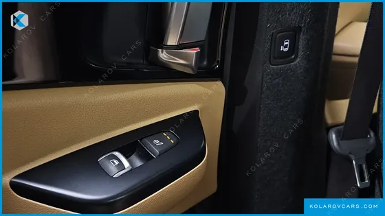 KIA CARNIVAL DIESEL 9-SEATER PRESTIGE