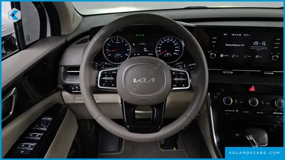 KIA CARNIVAL GASOLINE 9-SEATER PRESTIGE