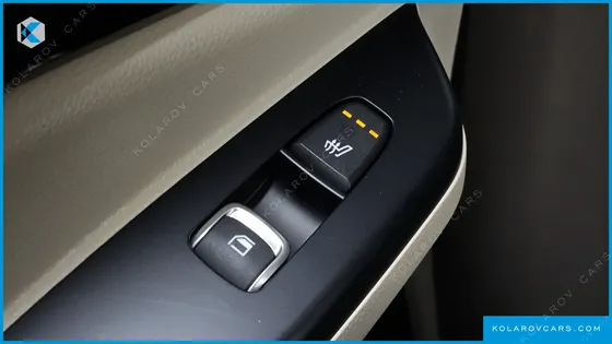 KIA CARNIVAL GASOLINE 9-SEATER PRESTIGE