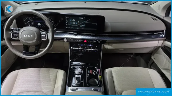 KIA CARNIVAL DIESEL 7-SEATER HI-LIMOUSINE