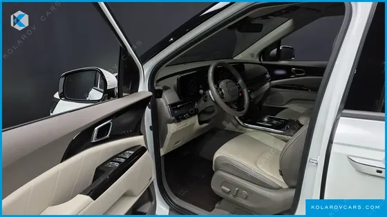 KIA CARNIVAL DIESEL 7-SEATER HI-LIMOUSINE