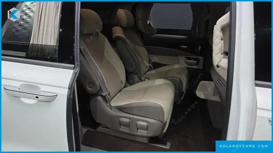 KIA CARNIVAL DIESEL 7-SEATER HI-LIMOUSINE