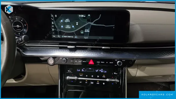 KIA CARNIVAL DIESEL 7-SEATER HI-LIMOUSINE