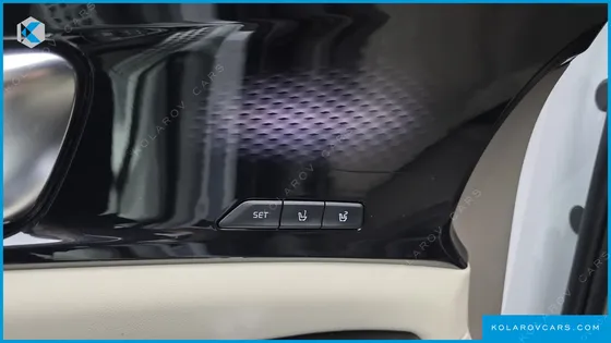 KIA CARNIVAL DIESEL 7-SEATER HI-LIMOUSINE