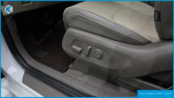 KIA CARNIVAL DIESEL 7-SEATER HI-LIMOUSINE