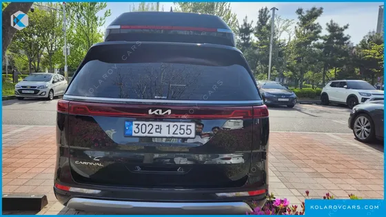 KIA CARNIVAL DIESEL 7-SEATER HI-LIMOUSINE
