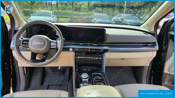 KIA CARNIVAL DIESEL 7-SEATER HI-LIMOUSINE