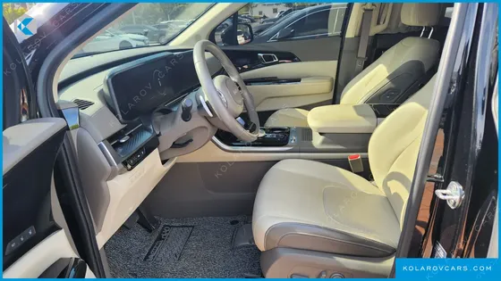 KIA CARNIVAL DIESEL 7-SEATER HI-LIMOUSINE