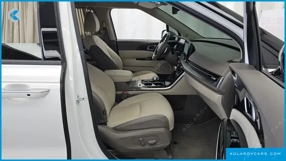 KIA CARNIVAL GASOLINE 9-SEATER HI-LIMOUSINE