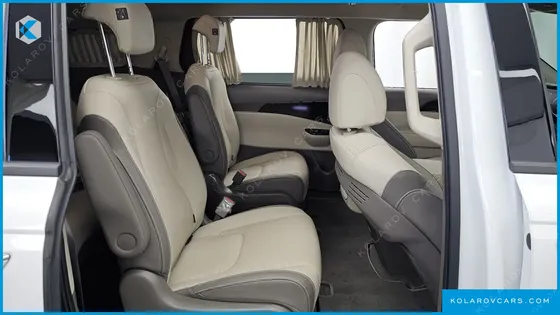 KIA CARNIVAL GASOLINE 9-SEATER HI-LIMOUSINE