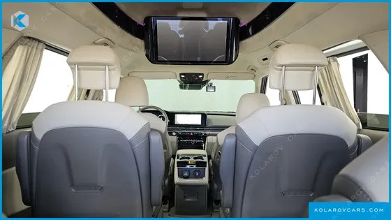 KIA CARNIVAL GASOLINE 9-SEATER HI-LIMOUSINE
