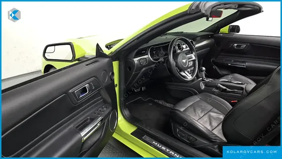 FORD MUSTANG GT CONVERTIBLE