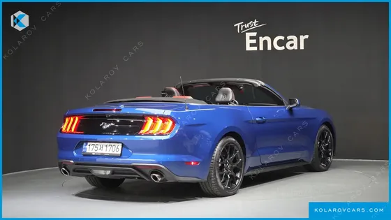 FORD MUSTANG CONVERTIBLE