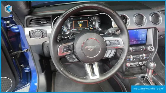 FORD MUSTANG CONVERTIBLE
