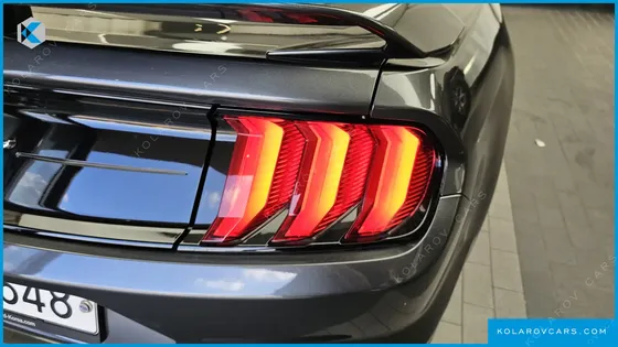 FORD MUSTANG COUPE