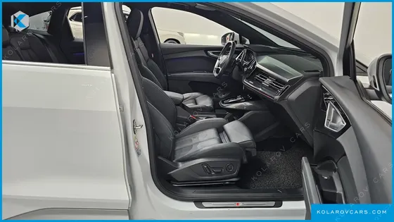 AUDI Q4 E-TRON 40 PREMIUM SPORTBACK