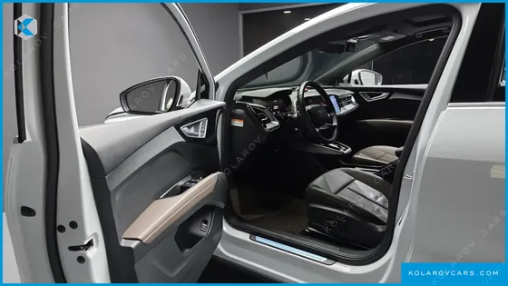 AUDI Q4 E-TRON 40 PREMIUM