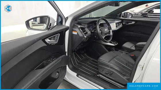 AUDI Q4 E-TRON 40 PREMIUM