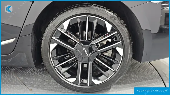 KIA K8 2.5 GASOLINE 2WD