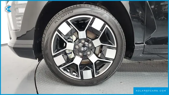 HYUNDAI KONA LONG RANGE