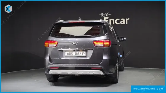 KIA CARNIVAL 9-SEATER NOBLESSE
