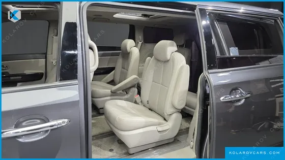 KIA CARNIVAL 9-SEATER NOBLESSE
