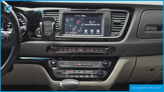 KIA CARNIVAL 9-SEATER NOBLESSE