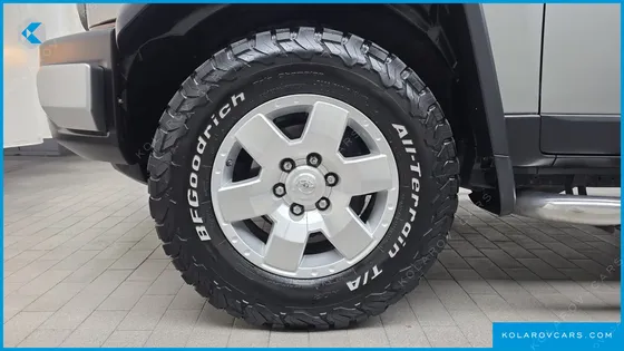 TOYOTA FJ CRUISER 4WD V6