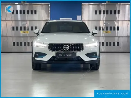 VOLVO V60 B5 ULTRA AWD