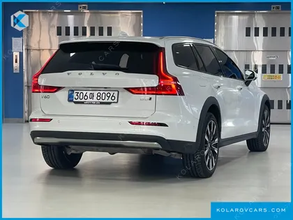 VOLVO V60 B5 ULTRA AWD
