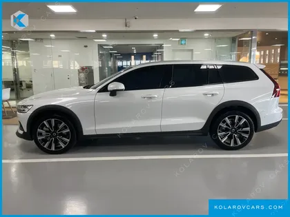 VOLVO V60 B5 ULTRA AWD