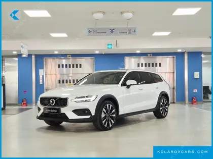 VOLVO V60 B5 ULTRA AWD