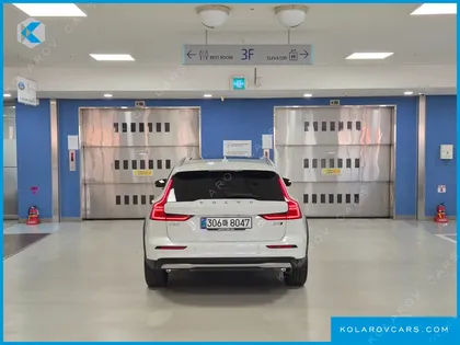 VOLVO V60 B5 ULTRA AWD
