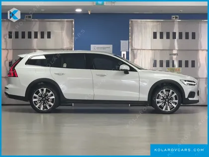 VOLVO V60 B5 ULTRA AWD