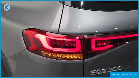 MERCEDES EQB EQB300 4MATIC AMG LINE