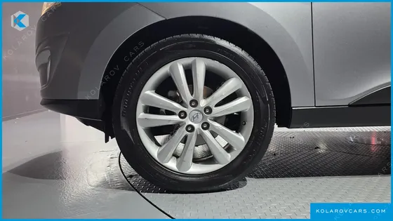 HYUNDAI TUCSON DIESEL 2WD LX20