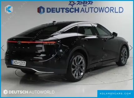TOYOTA CROWN 2.5 4WD HYBRID