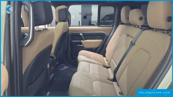 LAND ROVER DEFENDER 110 P300 X-DYNAMIC SE