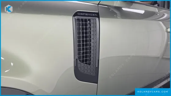 LAND ROVER DEFENDER 110 P300 X-DYNAMIC SE