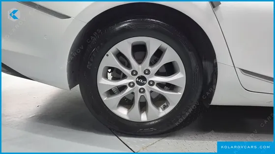 KIA K8 2.5 GASOLINE 2WD