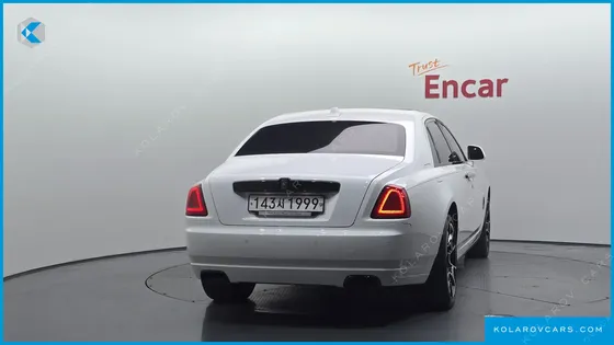 ROLLS ROYCE GHOST 6.6 V12 BLACK BADGE