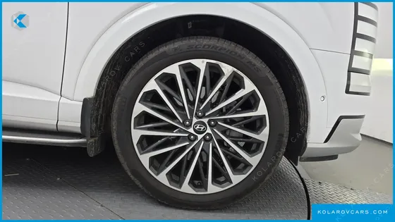 HYUNDAI PALISADE GASOLINE 2.5T 4WD 7-SEATER