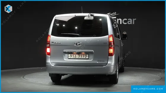 HYUNDAI STAREX VAN 3-SEATER