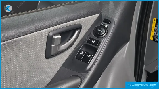 HYUNDAI STAREX VAN 3-SEATER
