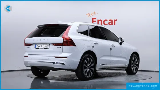 VOLVO XC60 B5 ULTIMATE BRIGHT