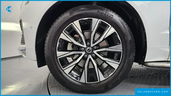 VOLVO XC60 B5 ULTIMATE BRIGHT