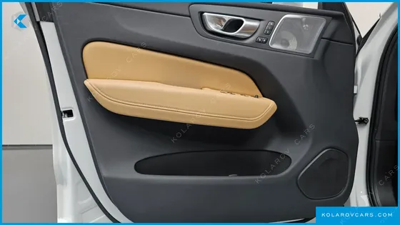 VOLVO XC60 B5 ULTIMATE BRIGHT