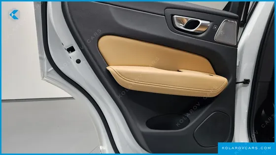 VOLVO XC60 B5 ULTIMATE BRIGHT
