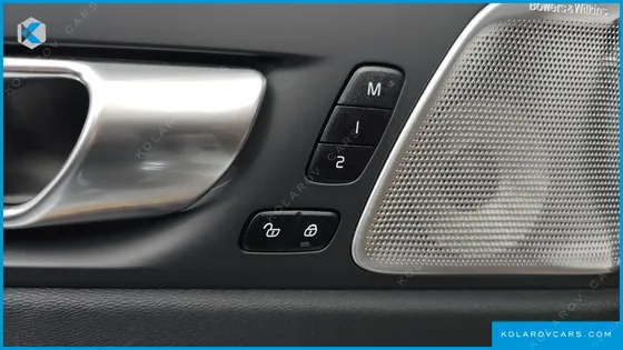 VOLVO XC60 B5 ULTIMATE BRIGHT